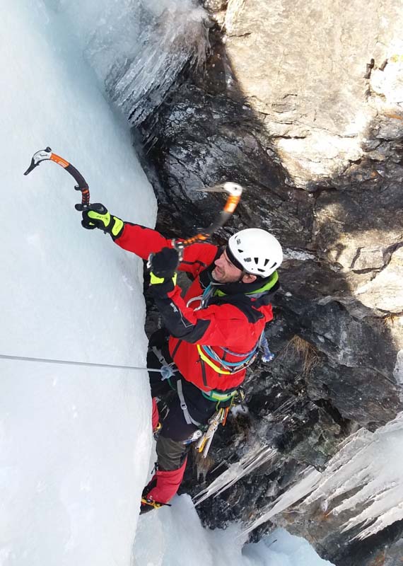 Corso base di cascate di ghiaccio 2022