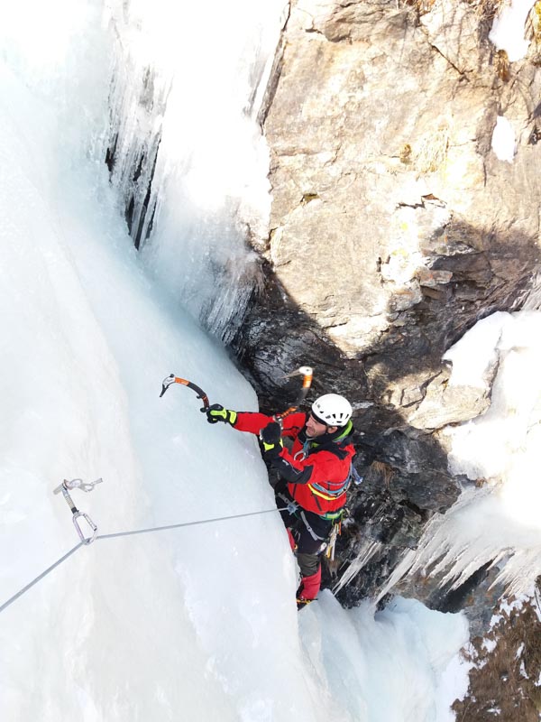 Corso avanzato di cascate di ghiaccio 2022